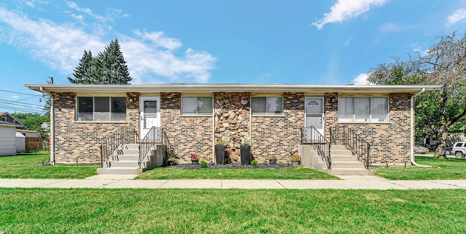 816 Mackinaw Ave #W photo 1
