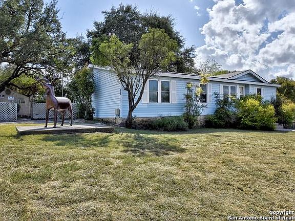 3rd image of 505 Cypress Dr