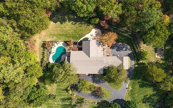 4th image of 564 Eagles Nest Ct