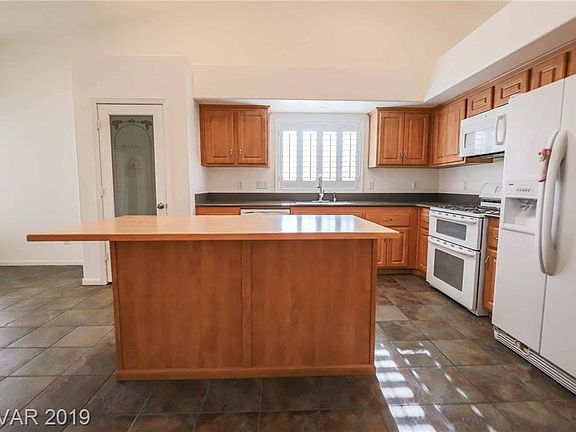 4th image of 3990 Lone Mesa Dr