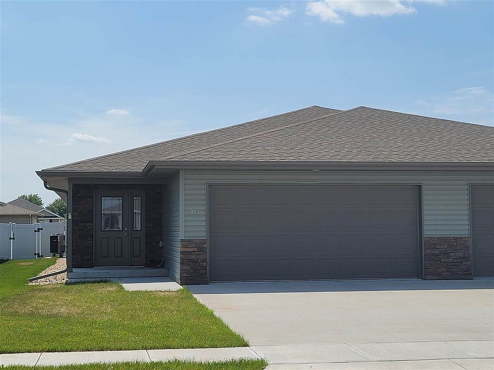 1st image of 916 G Avenue Pl