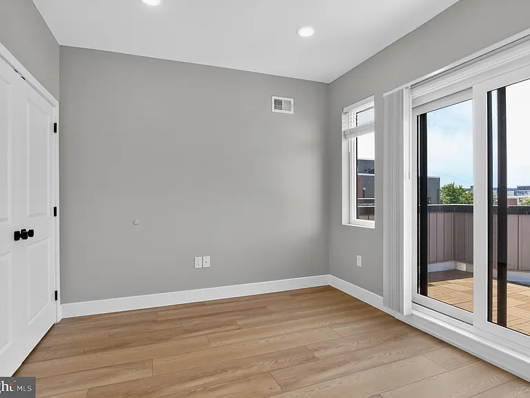 1843 E Hazzard St #2 — Photo 28