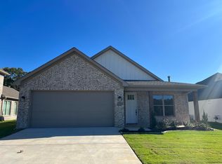 2537 Kara Ln, Bryant, AR 72019