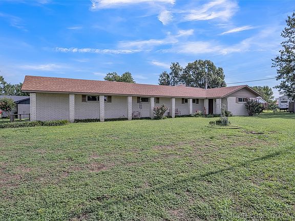 2nd image of 100 Granada Pl