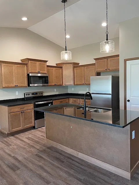 3 bed, 2000 sqft, $2,850 — Photo 3
