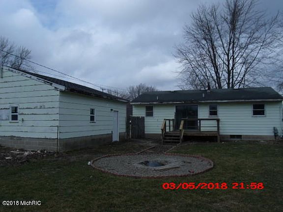 2nd image of 1490 Sibley St SE