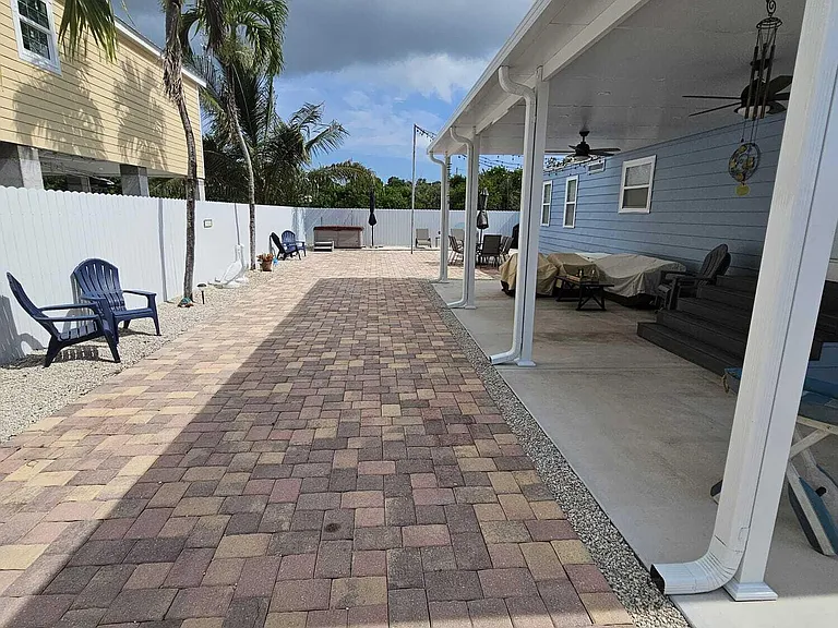 200 Buttonwood Ave — Photo 32