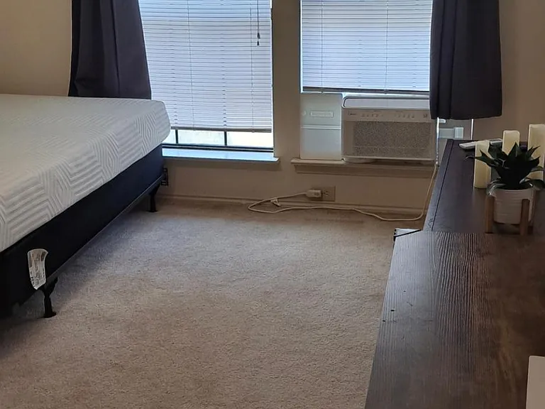 109 Peachtree Ct #B — Photo 10