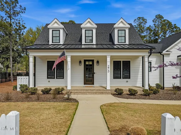 275 Hollycrest Drive, Pinehurst, NC 28374