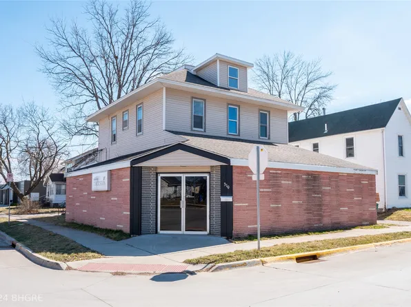 310 N Howard St, Indianola, IA 50125