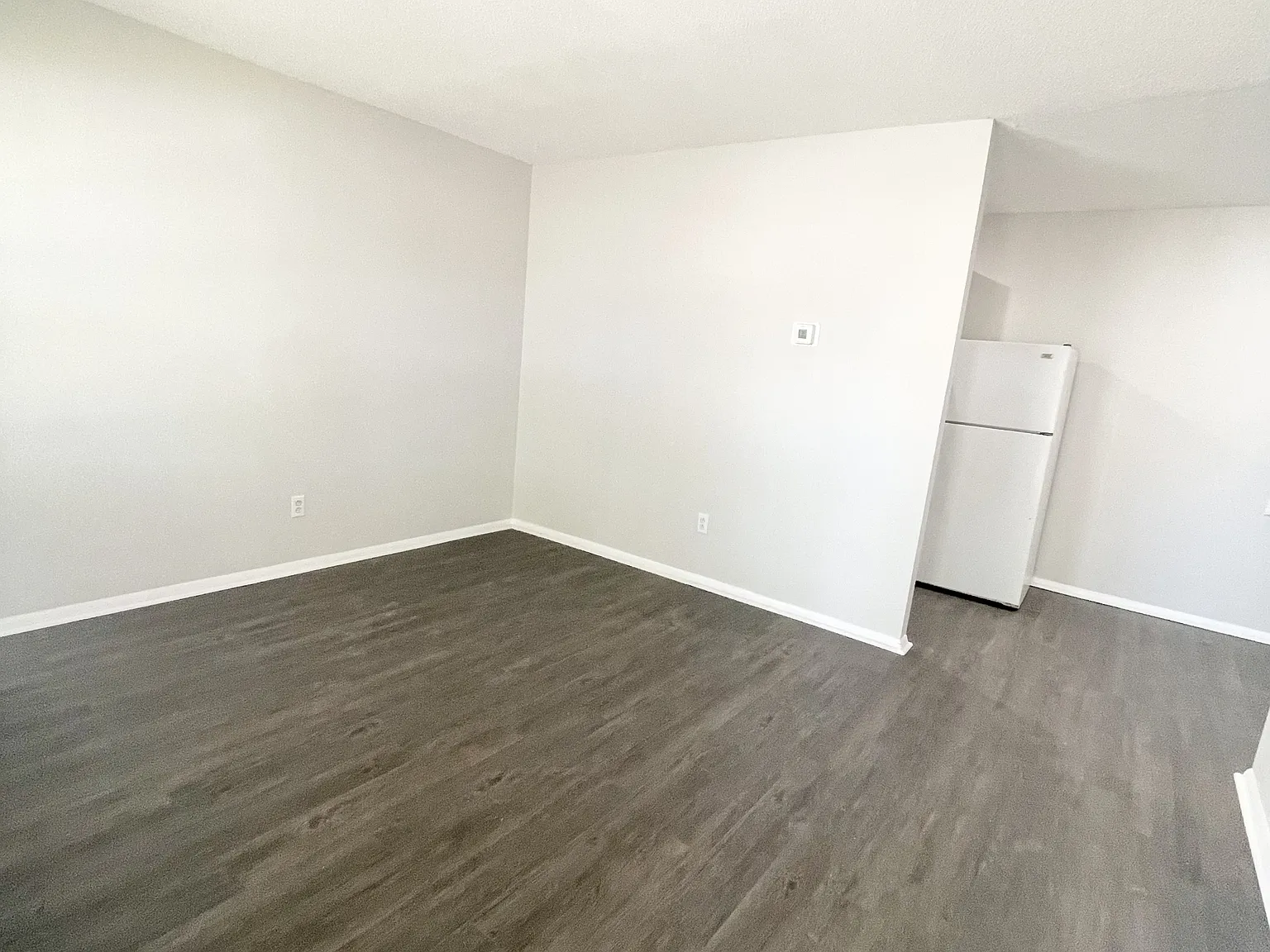 1741 Shawnee Dr — Photo 2