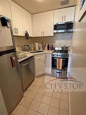 Rented by City Stop Realty | media 7