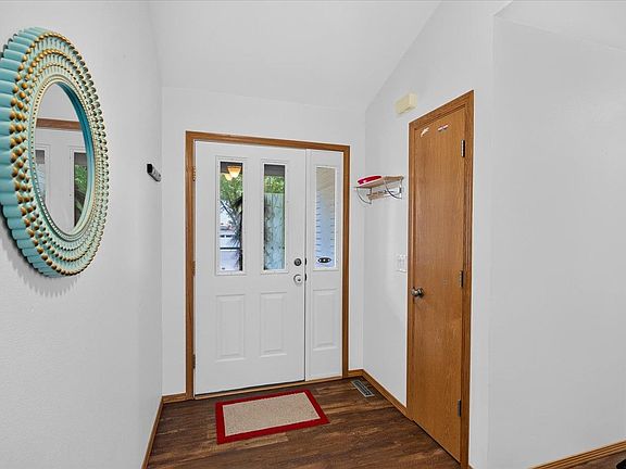 5th image of 3413 Dorchester Way