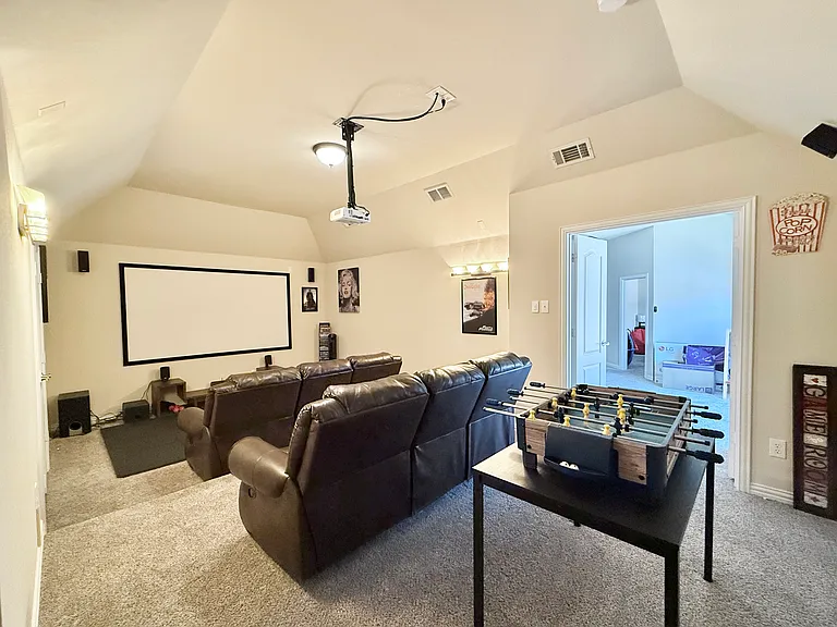 7430 Hidden Cove Ln — Photo 34