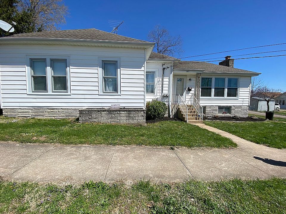 1st image of 1012 N Oak St