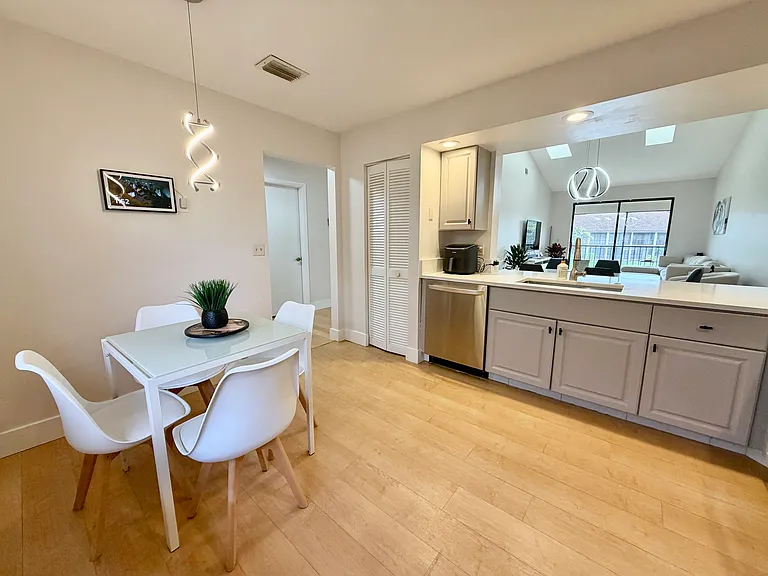 7935 La Mirada Dr — Photo 8