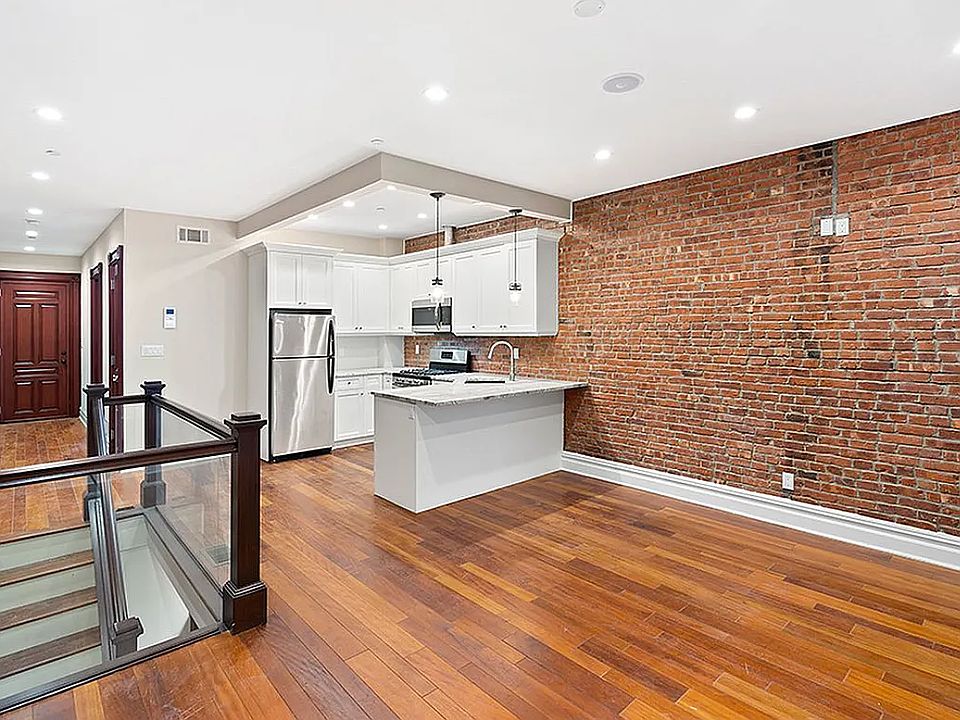 1st image of 246 W 121st St #1