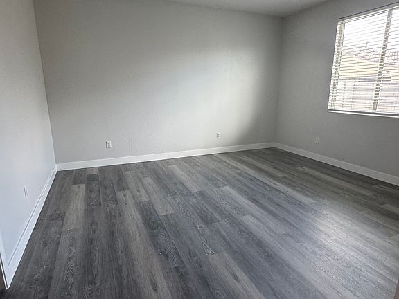 4th image of 10973 W Polk St