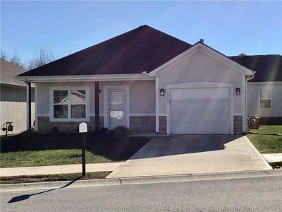 1740 S Park Dr, Tonganoxie, KS, 66086