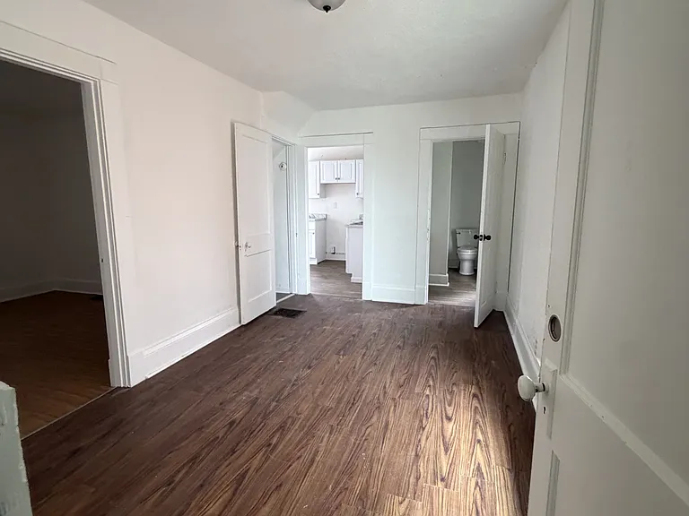 422 W High St #2 — Photo 3