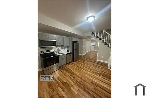 1604 N Ellamont St Photo 1