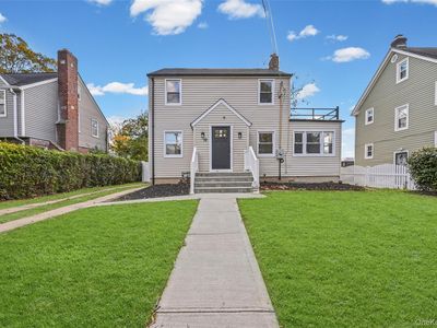 72 Woodside Avenue, Freeport, NY, 11520