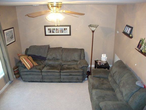 Family Room 15 x 11