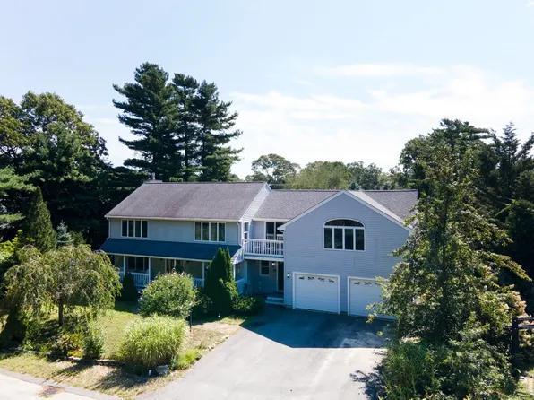 14 Shady Ln, Wareham, MA 02571