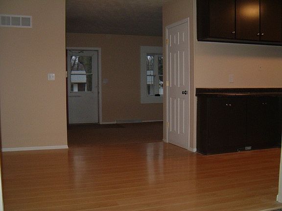 Eat-in Kitchen