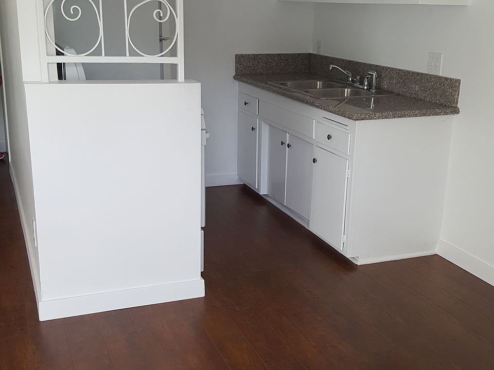 NEW LAMINATE FLOORS