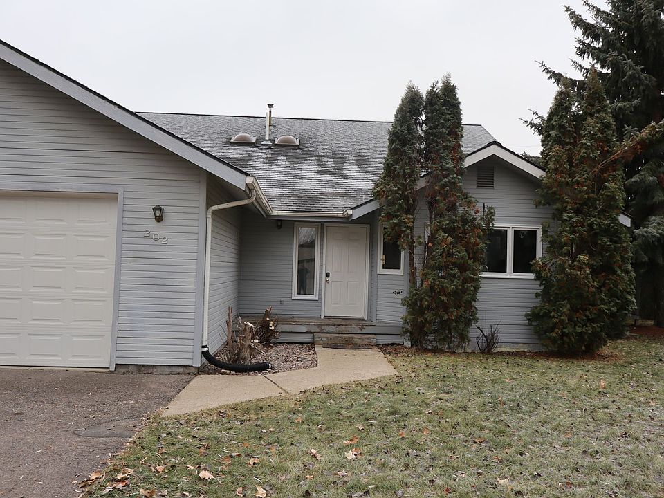 1st image of 202 Arbour Dr