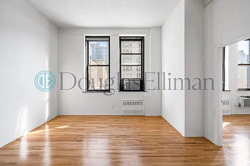 239 Park Ave S Photo 1