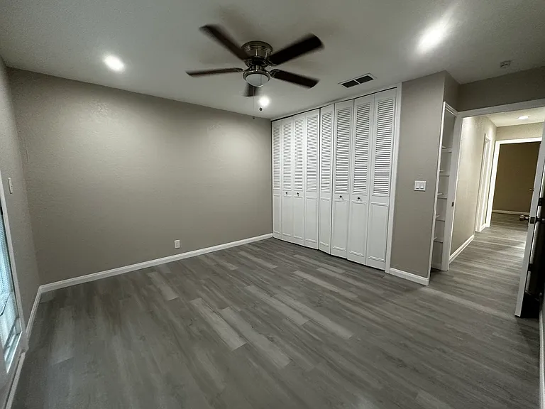 8426 Glen Ct — Photo 35