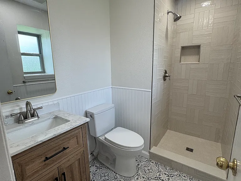 9515 Westpark Dr #B — Photo 7