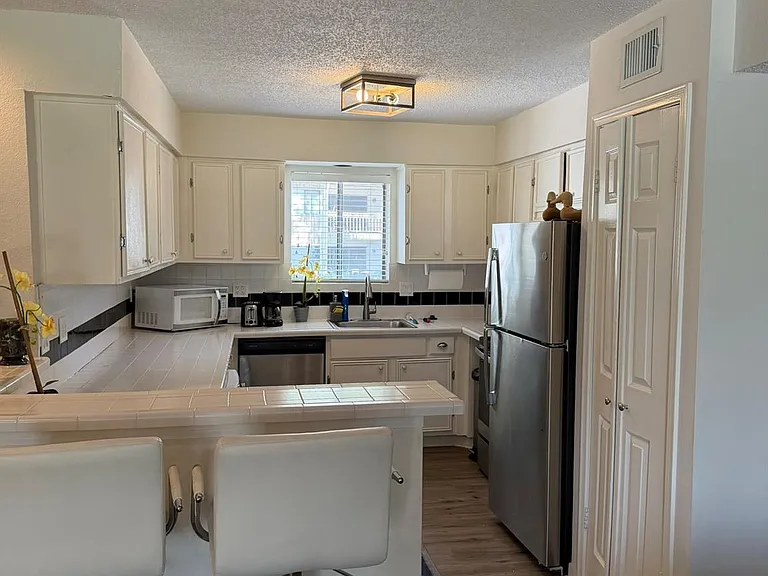 12100 Melville Dr #616 — Photo 2