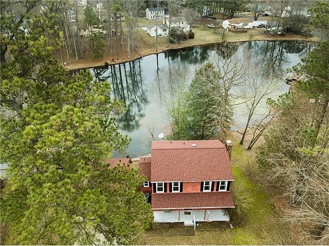 1st image of 702 Willow Ct