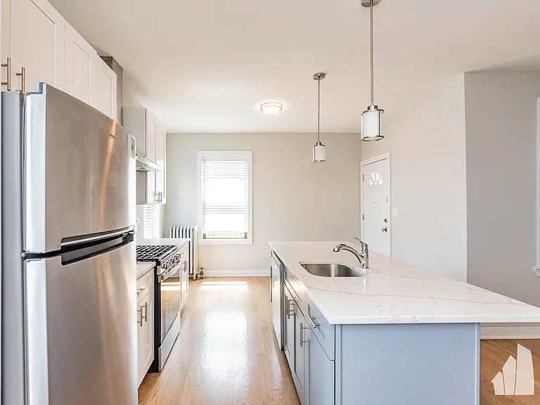 3924 N Keeler Ave #1 — Photo 4
