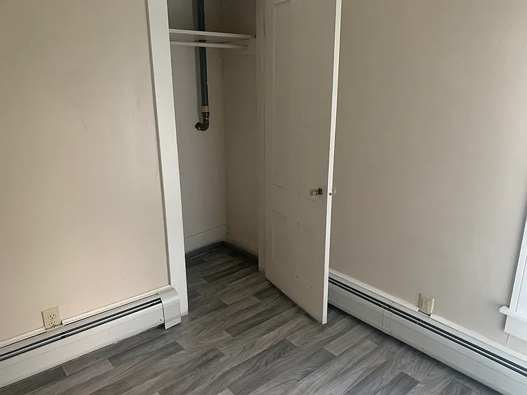 36 Union St — Photo 15