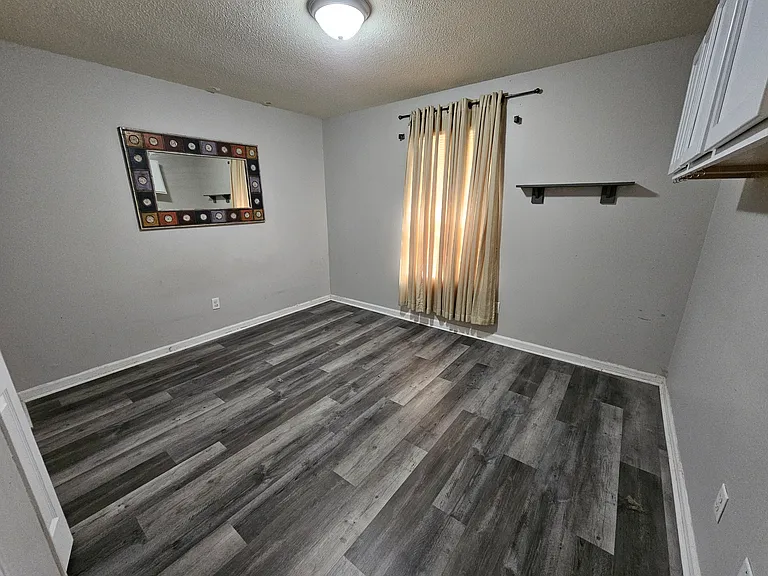 Bradford Place Apartments — Photo 17