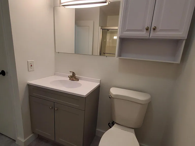 4 Eastwood Dr #BACK — Photo 4