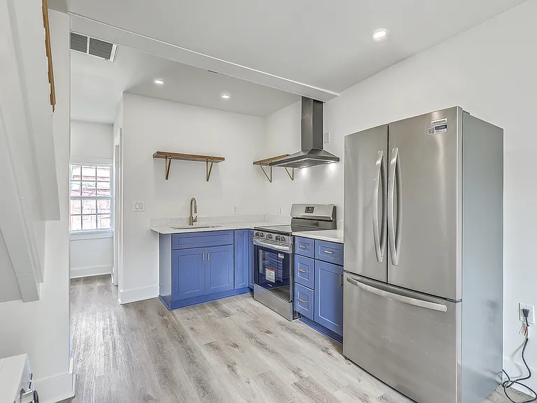 68 Lee St #B — Photo 6