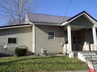 1512 Osceola Ave, Chariton, IA 50049