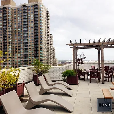 Rented by Bond New York | media 7