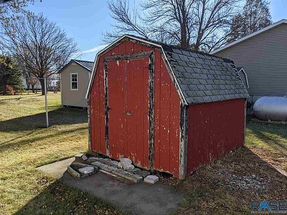 4th image of 11899 111th St