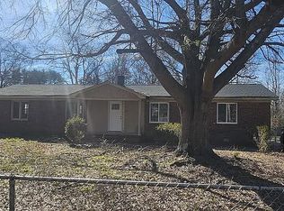 303 Lincoln Dr, Taylors, SC 29687