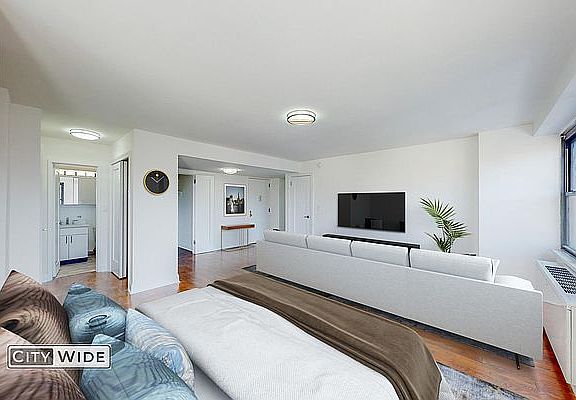 2nd image of 240 E 82nd St APT 18H