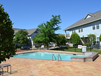 1333 Canyon Creek Cir, College Station, TX, 77840