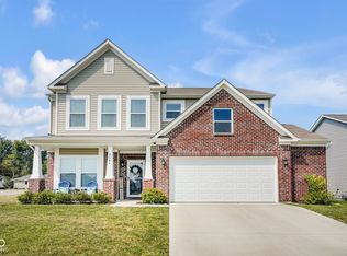2142 Beacon Ct, Columbus, IN 47201