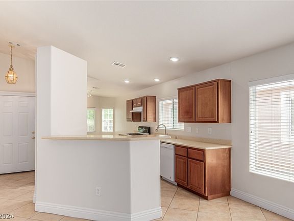 3rd image of 4368 Valley Quail Way