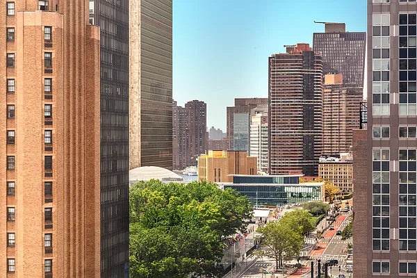 Rented by Compass | media 16